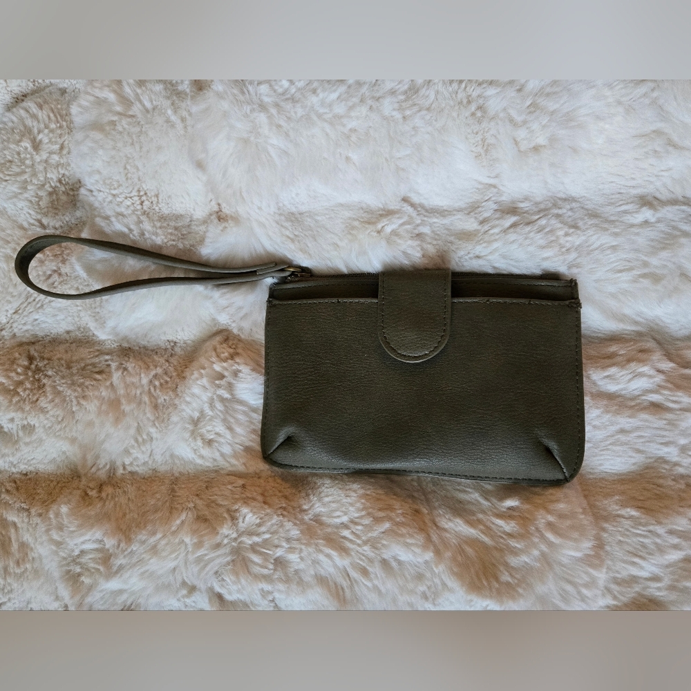 NWOT Universal Thread Olive Green Wristlet Clutch